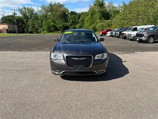 2020 Chrysler 300 Touring