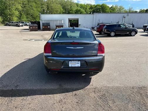 2020 Chrysler 300 Touring