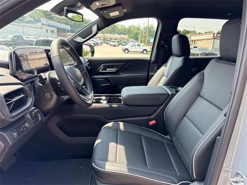 2025 Chevrolet Silverado EV LT