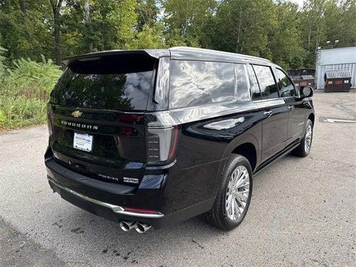 2025 Chevrolet Suburban Premier