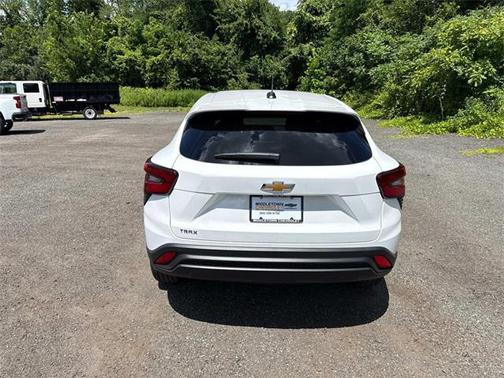 2025 Chevrolet Trax LS