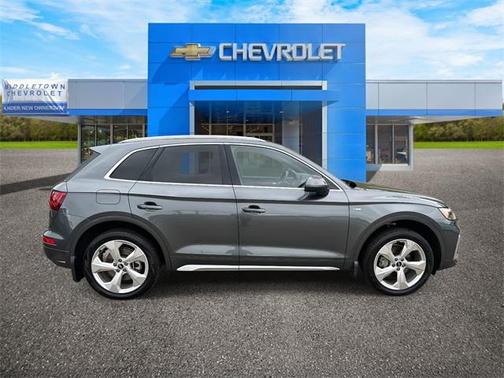 2022 Audi Q5 45 S line Premium Plus