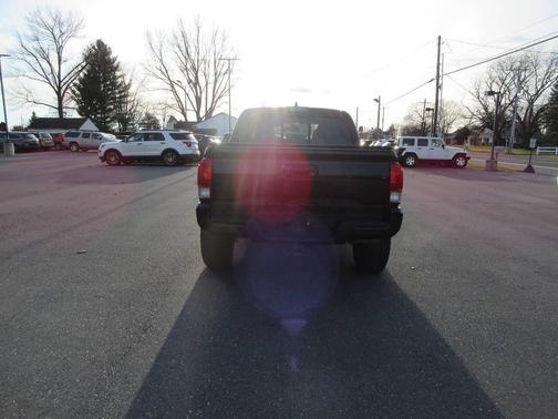 2016 Toyota Tacoma TRD Sport