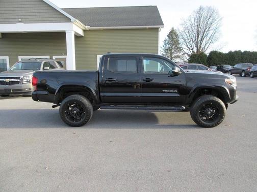 2016 Toyota Tacoma TRD Sport