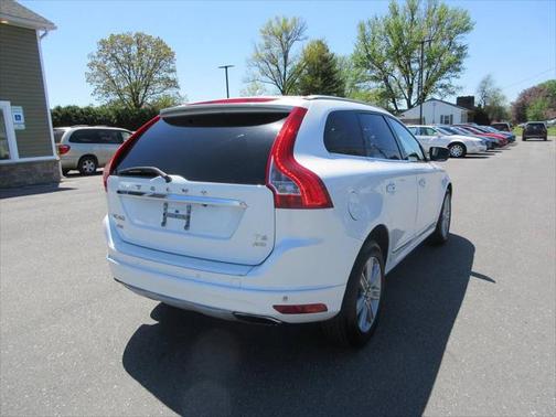 2016 Volvo XC60 T6 Drive-E