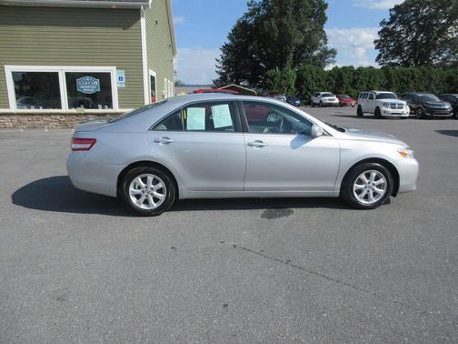 2010 Toyota Camry LE
