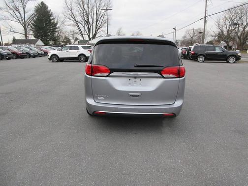 2018 Chrysler Pacifica Touring-L Plus