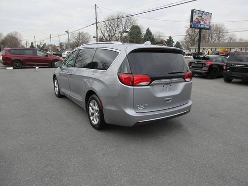 2018 Chrysler Pacifica Touring-L Plus