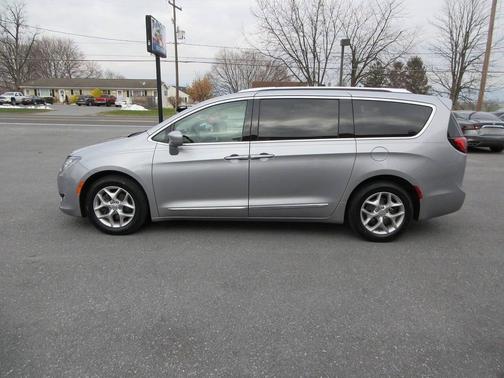 2018 Chrysler Pacifica Touring-L Plus