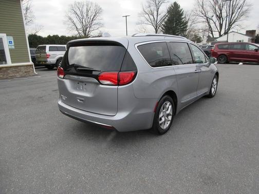 2018 Chrysler Pacifica Touring-L Plus
