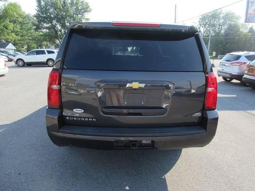 2016 Chevrolet Suburban LS