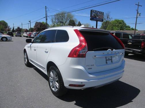 2016 Volvo XC60 T6 Drive-E