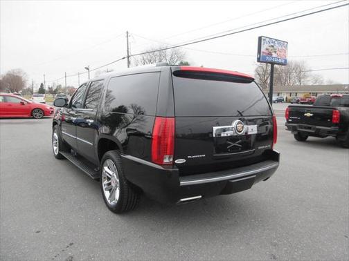 2013 Cadillac Escalade ESV Platinum Edition