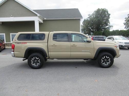 2017 Toyota Tacoma TRD Sport