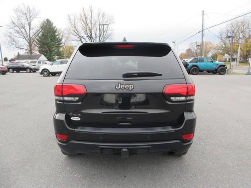 2017 Jeep Grand Cherokee Laredo