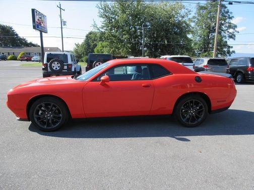 2023 Dodge Challenger SXT