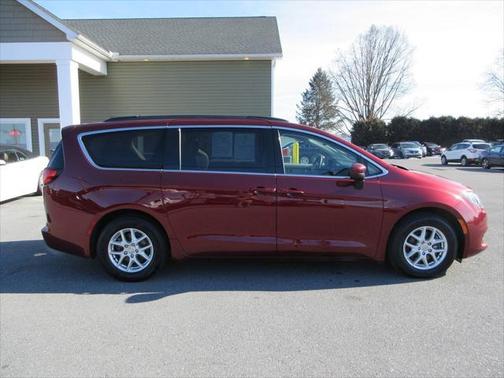 2020 Chrysler Voyager LXI