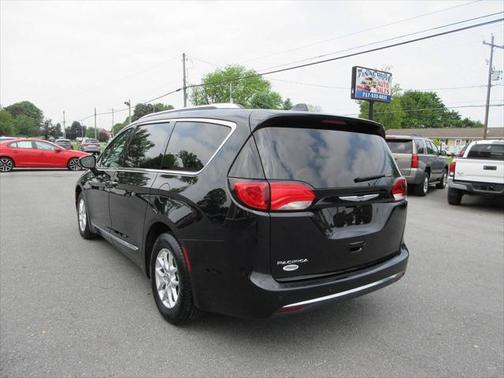2020 Chrysler Pacifica Touring L