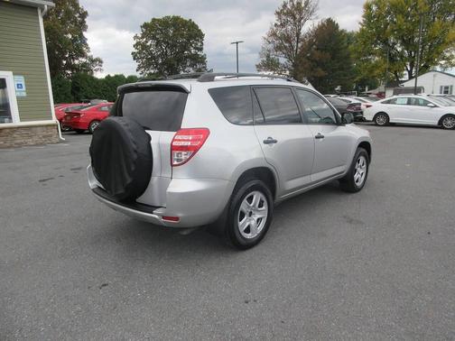 2009 Toyota RAV4 Base