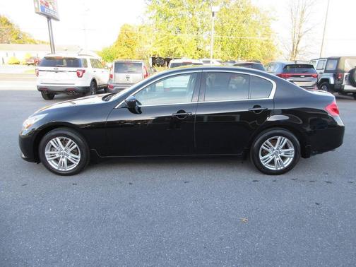 2013 INFINITI G37x Base