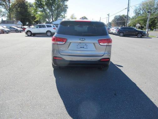 2016 Kia Sorento LX