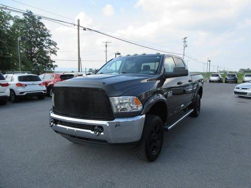 2018 RAM 2500 Tradesman Crew Cab 4x4 6'4' Box
