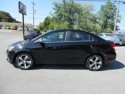 2020 Chevrolet Sonic FWD Sedan Premier