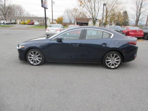 2019 Mazda Mazda3 FWD w/Premium Package