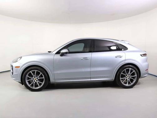 Dolomite Silver Metallic 2025 Porsche Cayenne