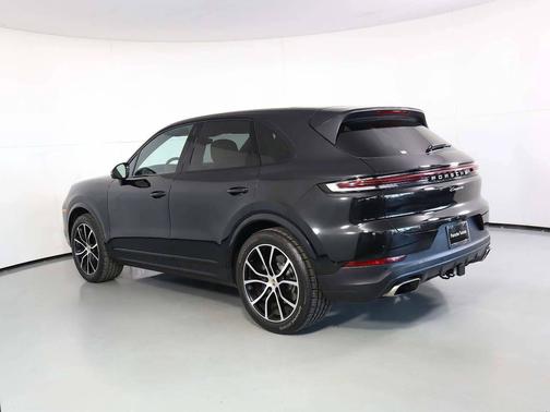 2025 Porsche Cayenne 