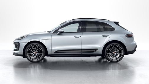 Dolomite Silver Metallic 2026 Porsche Macan