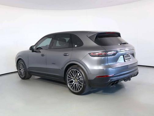 Quartzite Grey Metallic 2020 Porsche Cayenne