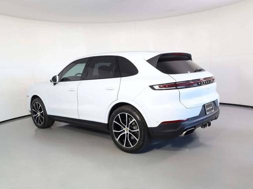 2024 Porsche Cayenne 