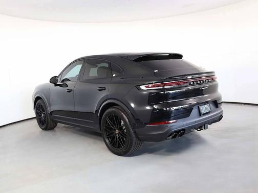 2025 Porsche Cayenne 