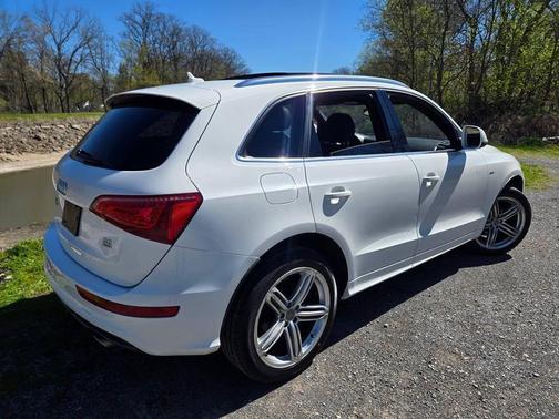 Ibis White 2011 Audi Q5 Premium Plus