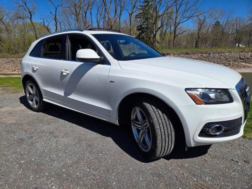 Ibis White 2011 Audi Q5 Premium Plus