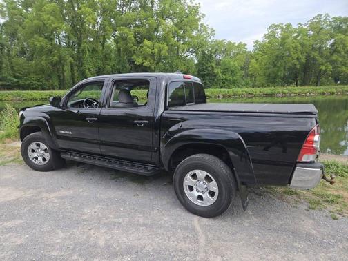 2014 Toyota Tacoma Base