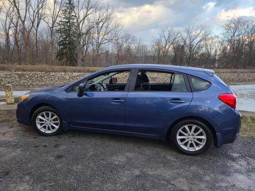 2013 Subaru Impreza 2.0i Premium