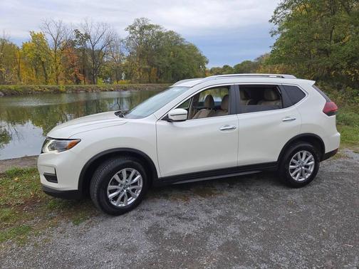 2018 Nissan Rogue SV