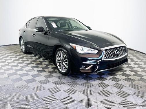 2022 INFINITI Q50 LUXE