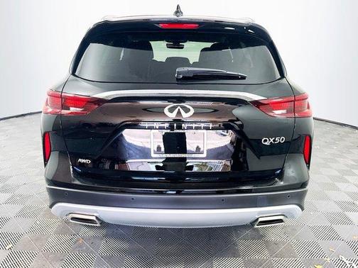 2025 INFINITI QX50 Luxe