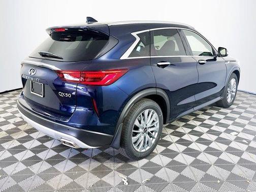 2025 INFINITI QX50 Luxe