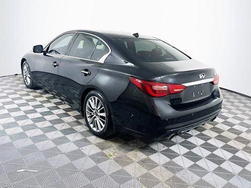 2022 INFINITI Q50 LUXE