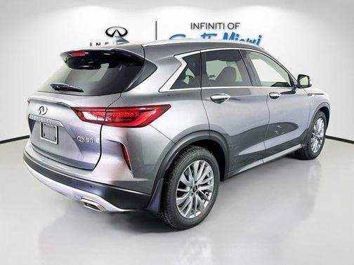 2025 INFINITI QX50 Luxe