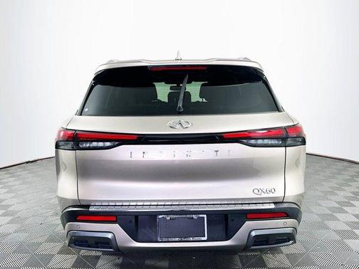2022 INFINITI QX60 Luxe