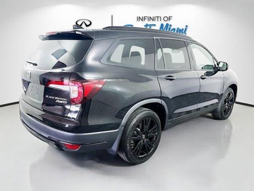 2022 Honda Pilot Black Edition