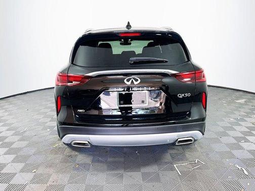 2025 INFINITI QX50 Luxe