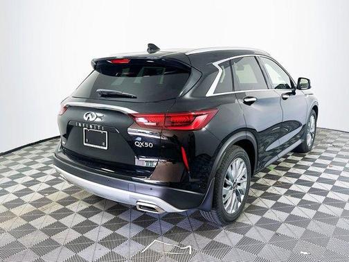 2025 INFINITI QX50 Luxe