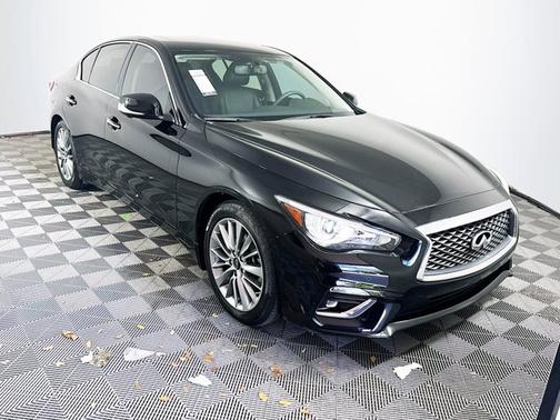 2022 INFINITI Q50 LUXE