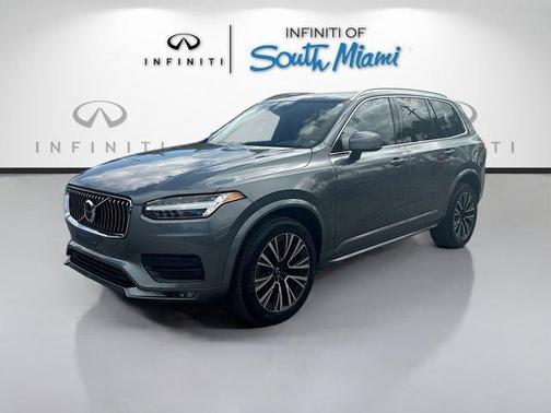 2020 Volvo XC90 T5 Momentum 7 Passenger